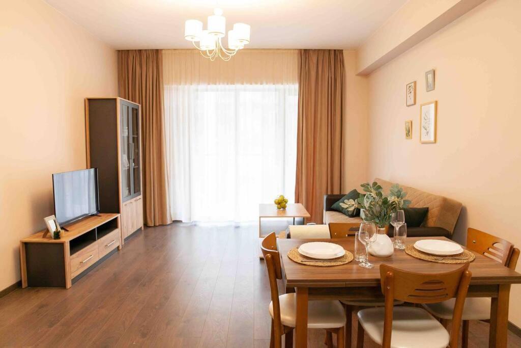 Gg Home - Cozy 1 Bedroom Apartment On Kazbegi Avenue 15 Tbilisi Bagian luar foto