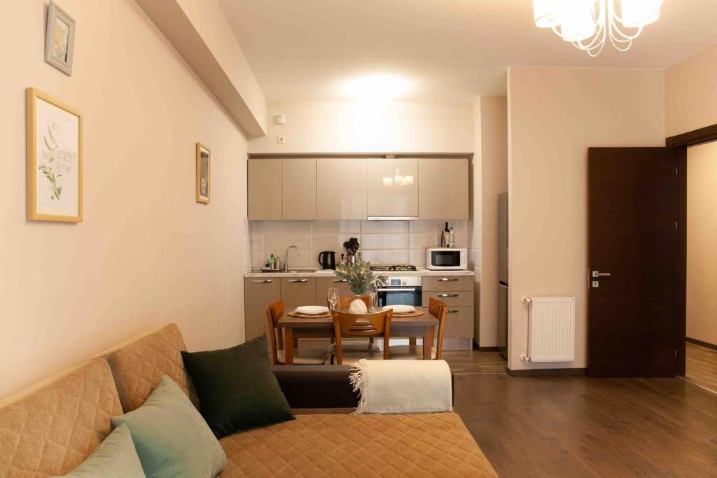 Gg Home - Cozy 1 Bedroom Apartment On Kazbegi Avenue 15 Tbilisi Bagian luar foto